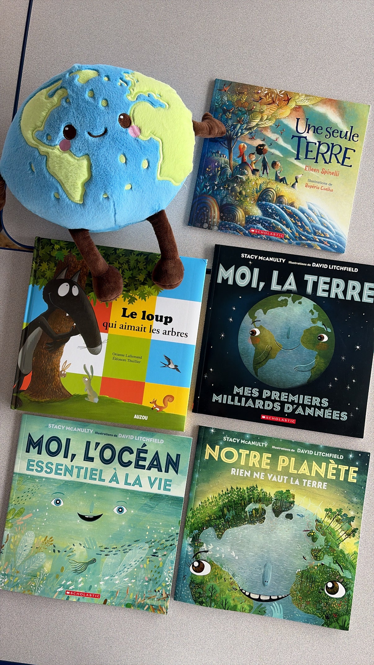 Ensemble - Ateliers de lettres thématique Espace - Aa, Ff, Tt, Ss, Gg