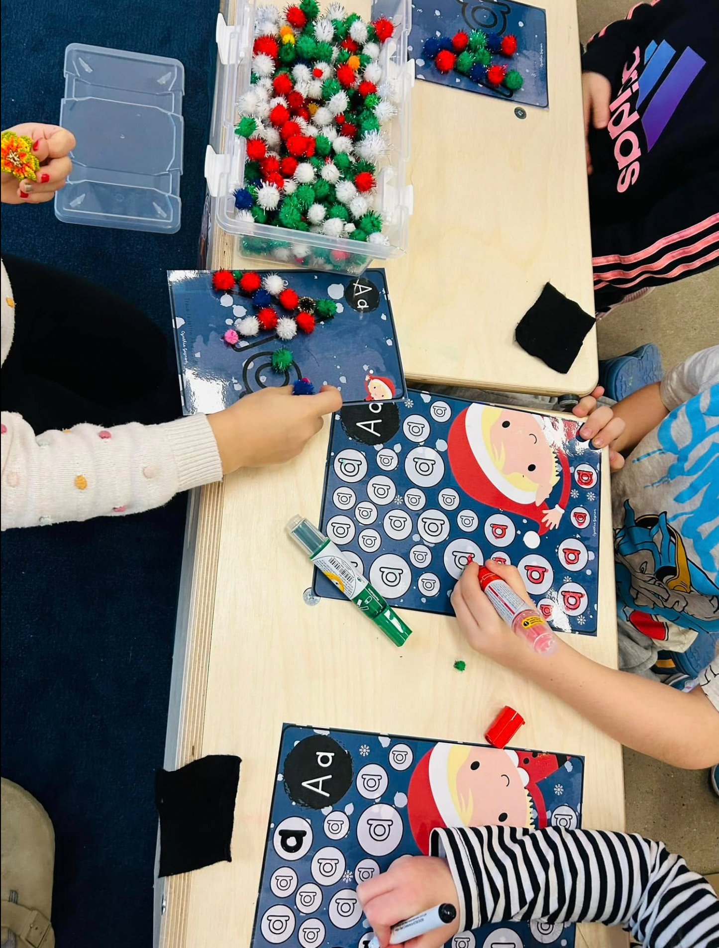 Ensemble - Ateliers de lettres thématique Noël - Aa, Ee, Uu, Oo, Cc
