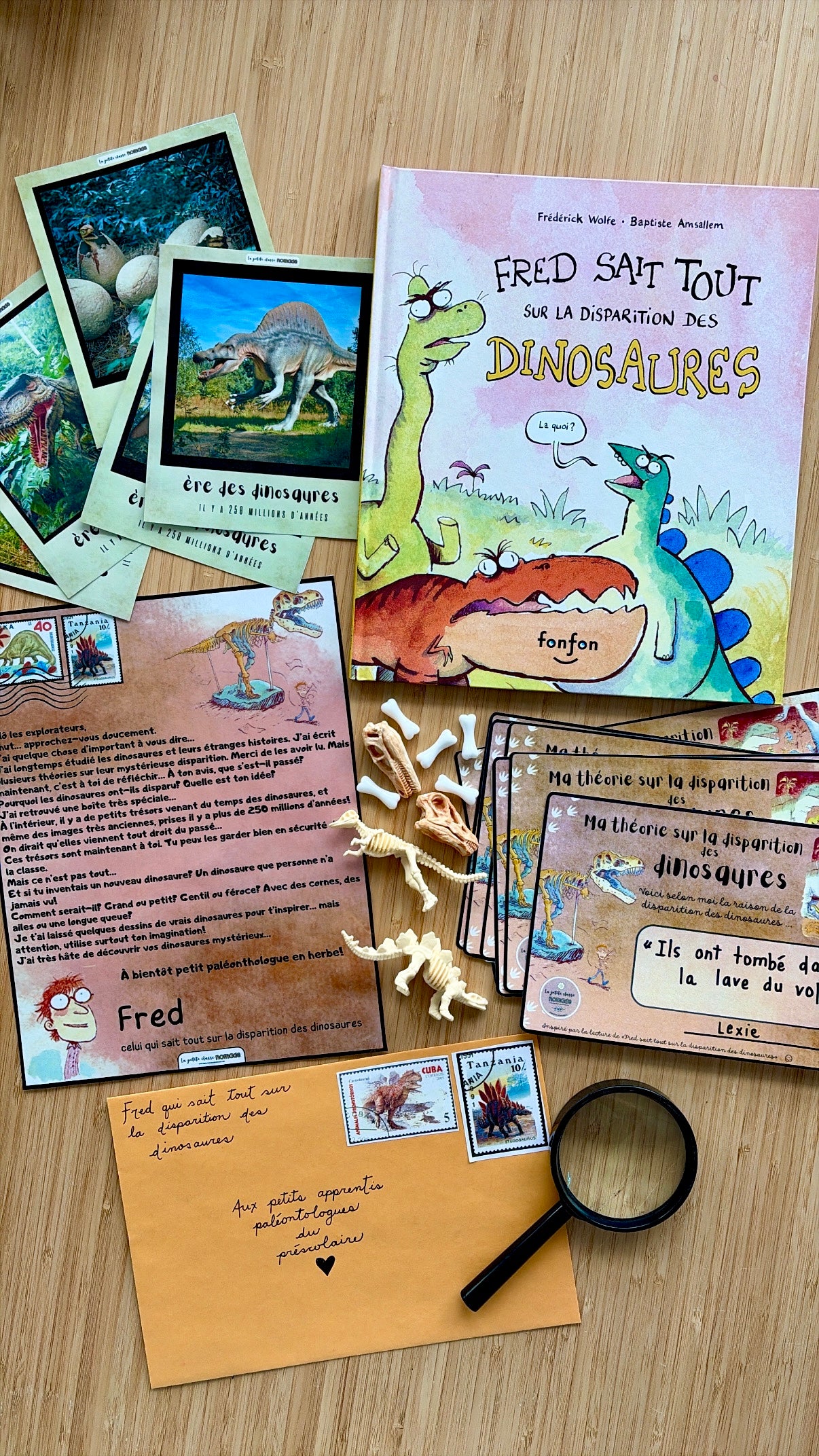 Ensemble - Ateliers de lettres thématique Dinosaures - Dd, Ff, Mm, Ss, Vv